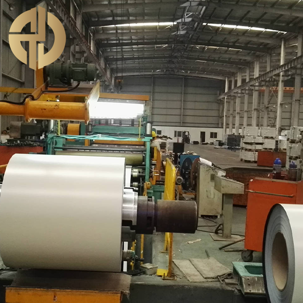 Tira de acero con recubrimiento de color