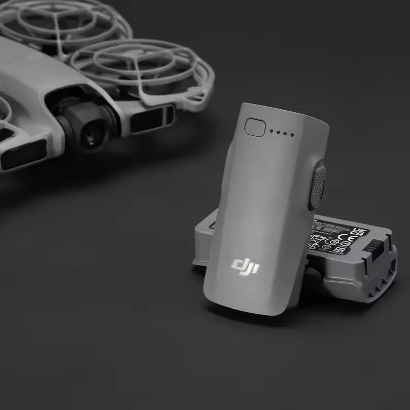 DJI Neo 2 Intelligent Flight Battery Capacity: 1606 mAh With up to 19 minutes of flight time Original battery in Stock