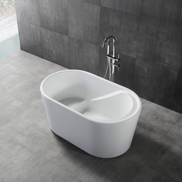Supplier Oval Freestanding Japanese Soaking Acrylic Bathtub With Integrated Seat XA-107