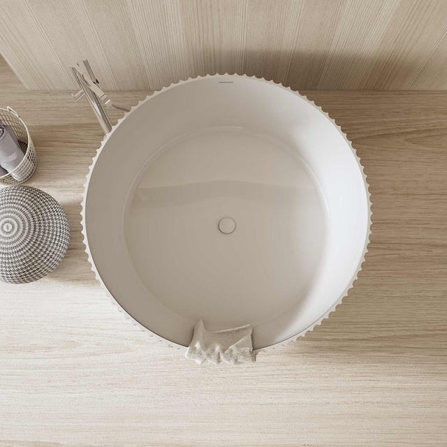 Wholesale High End Quality Freestanding Round Flunted Bathtub MR-88879