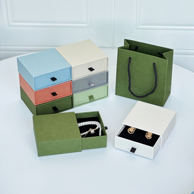Multicolor drawer-style jewelry box