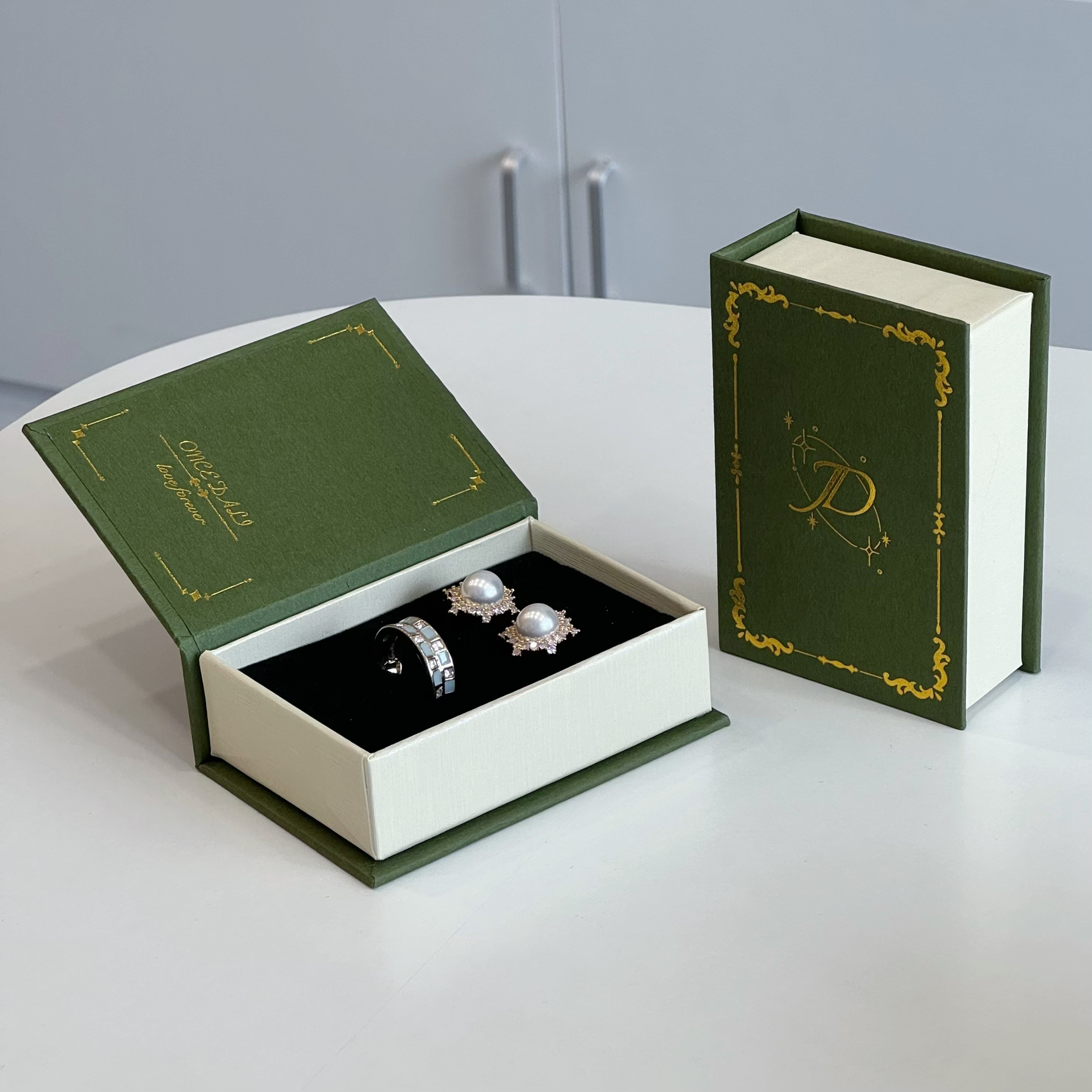 Luxury Book-Style Jewelry Box | Magnetic Flip-Top Necklace & Earring Gift Box