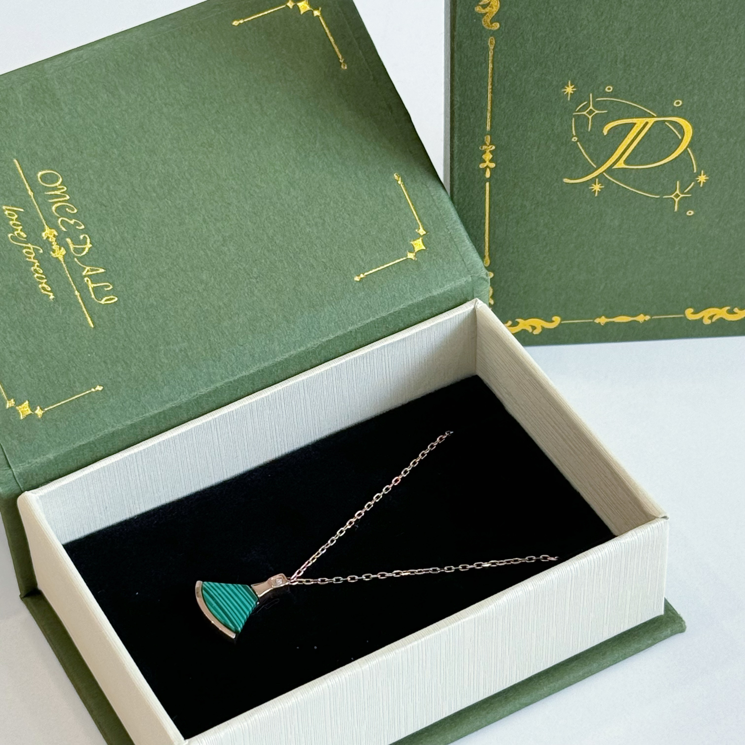 Luxury Book-Style Jewelry Box | Magnetic Flip-Top Necklace & Earring Gift Box