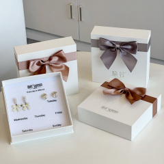 Luxury Cream White Jewelry Packaging Box - Personalized Weekly Jewelry Set Case with Ribbon - Ideal for Birthday & Anniversary Gifts