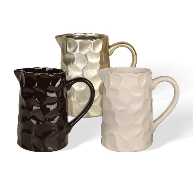 Wholesale High-quality, vintage-style ceramic flower pot with relief design