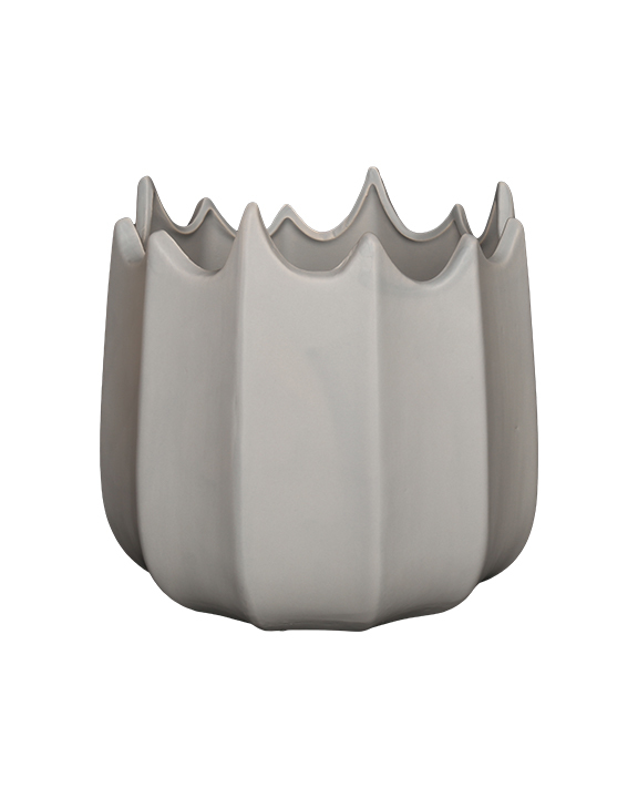 Wholesale Artistic Ceramic Flower Pot with Petal-Style Edges