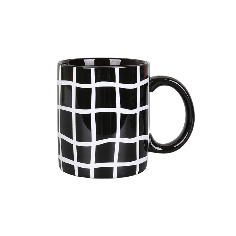 Wholesale Black and white minimalist ceramic mug
