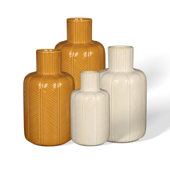 Wholesale Simple banana leaf pattern ceramic vase