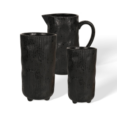 Wholesale Retro three-legged ceramic vase with vertical stripes