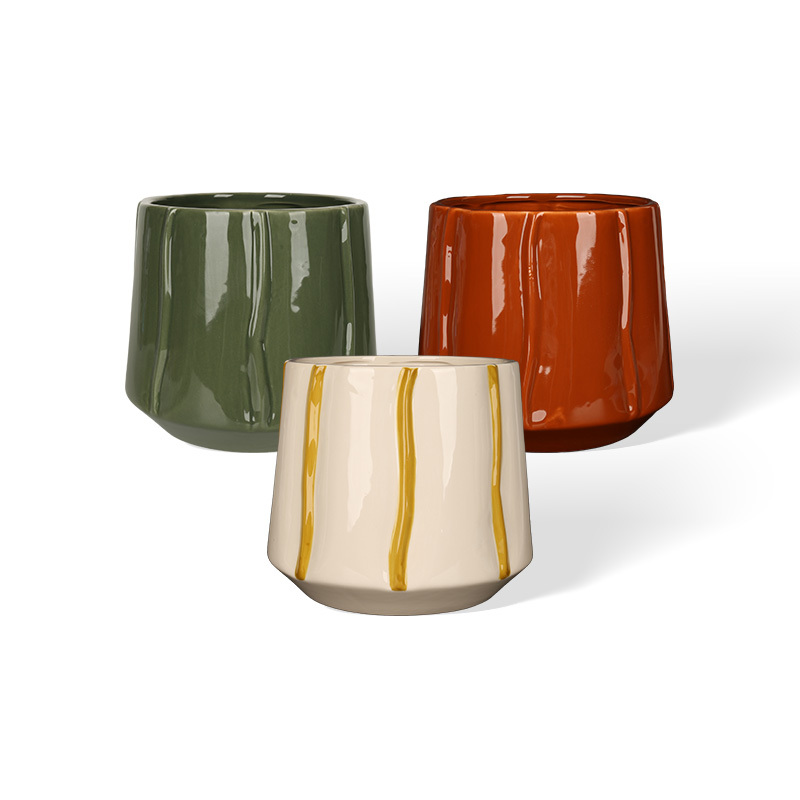 Wholesale Modern Vertically Convex Pattern Cone Bottom Ceramic Vase