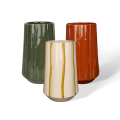 Wholesale Modern Vertically Convex Pattern Cone Bottom Ceramic Vase
