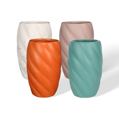 Wholesale spiral-crested ceramic vase