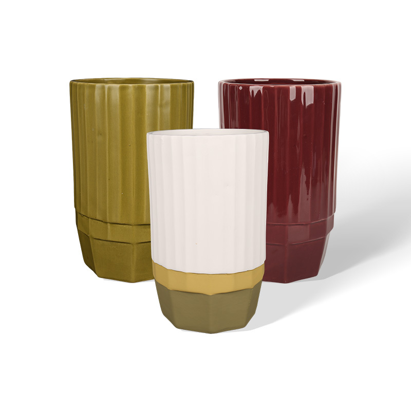 Wholesale ceramic vase with vertical stripes and conical base
