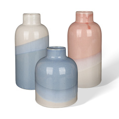 Wholesale Light-colored ceramic vase with gradient color contrast