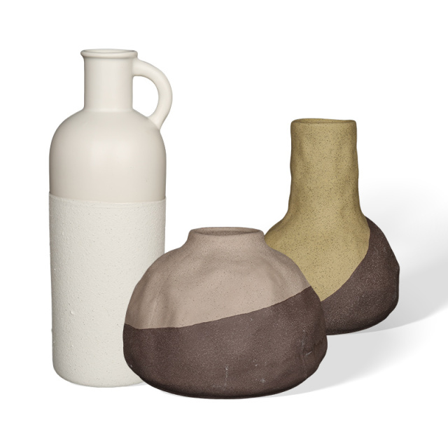 Wholesale Wabi-sabi style ceramic vase with contrasting colors and textured surface