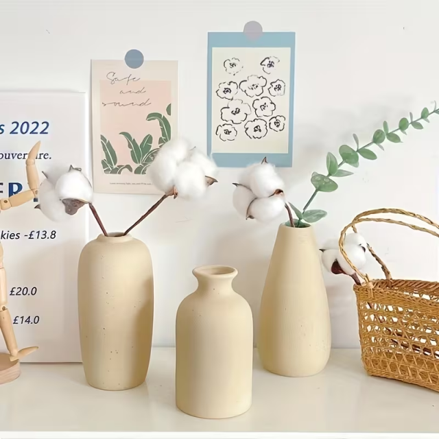 Factory Wholesale minimalist ceramic vases with simple designs