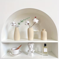 Factory Wholesale minimalist ceramic vases with simple designs