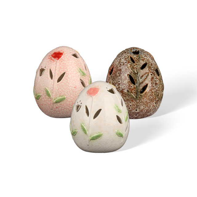 Wholesale Easter hollow carved ceramic figurine