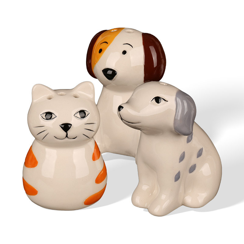 Wholesale cute ceramic seasoning jar ornaments
