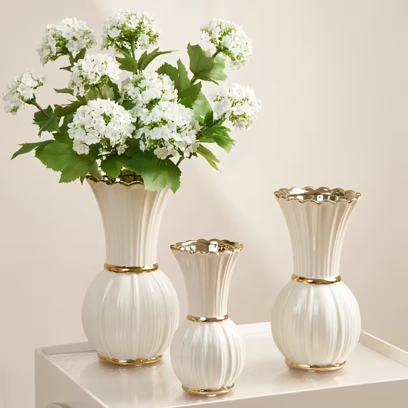 Wholesale Luxury Gold-plated Vertical Pattern Ceramic Vase