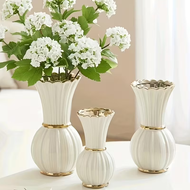 Wholesale Luxury Gold-plated Vertical Pattern Ceramic Vase