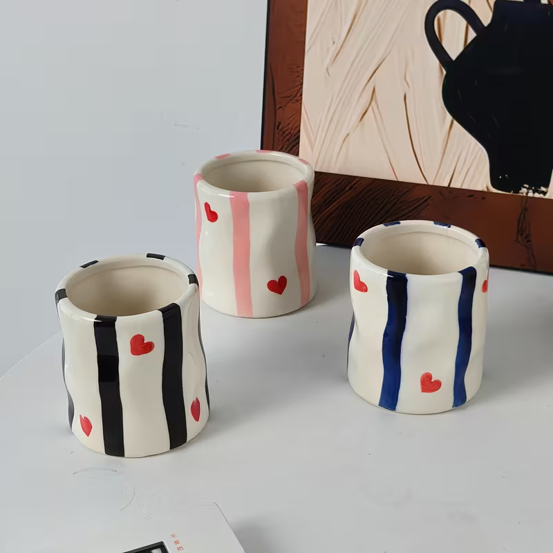 Wholesale Folding Stripe Love-Ceramic Small Vase