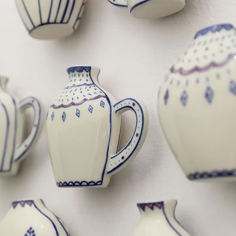 Wholesale blue-and-white porcelain vases and small pots