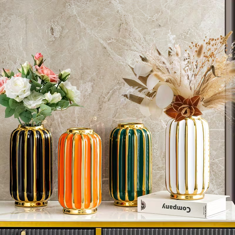 Wholesale Luxury Gold-plated Vertical-patterned Ceramic Vase