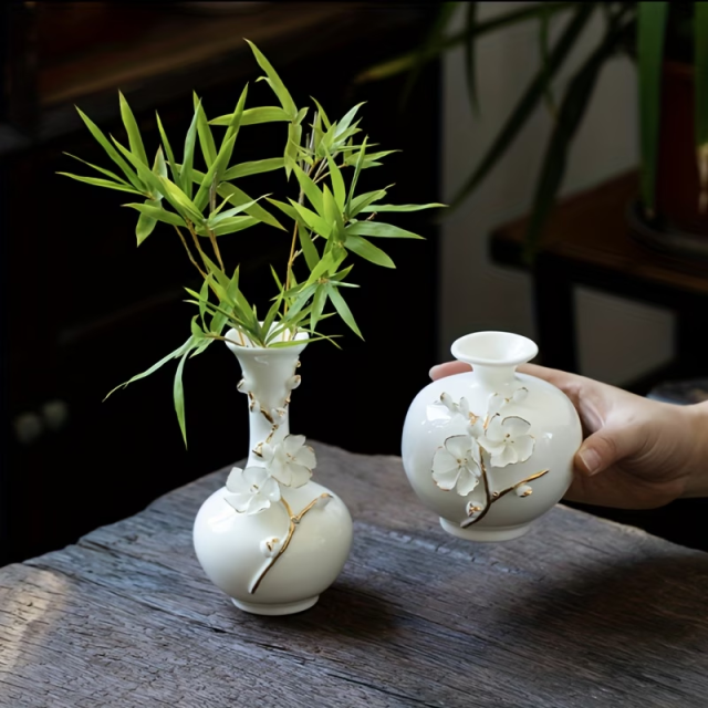 Wholesale gilded and carved ceramic vase