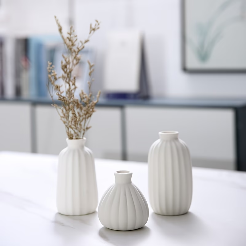 Wholesale vertical striped ceramic small vase