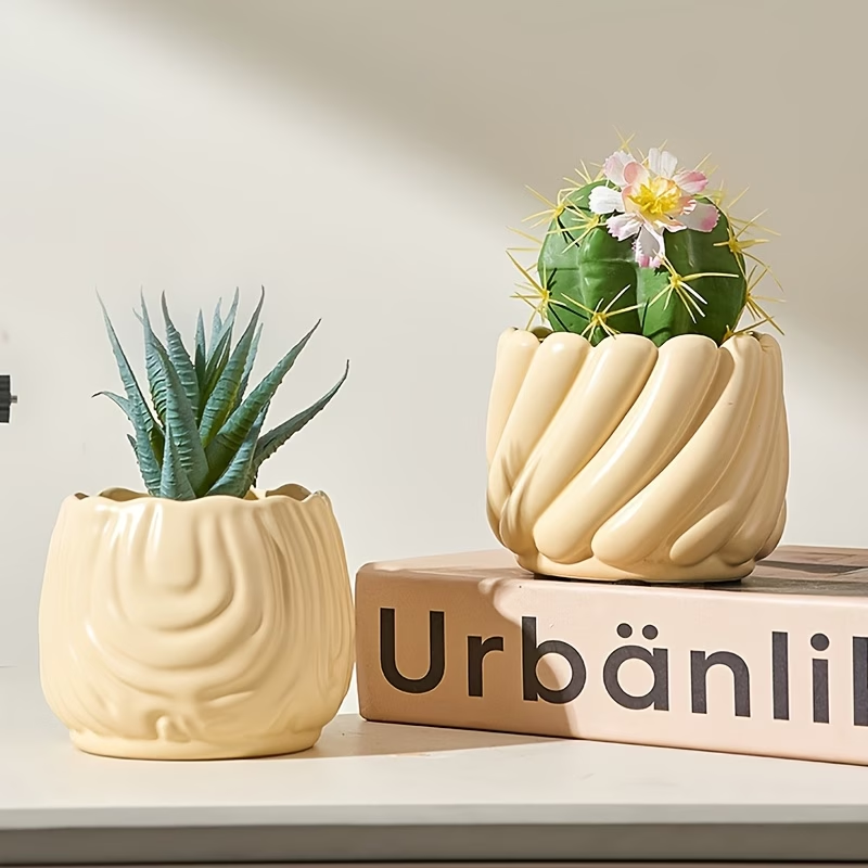 Wholesale cream-colored twisted-pattern ceramic flower pot