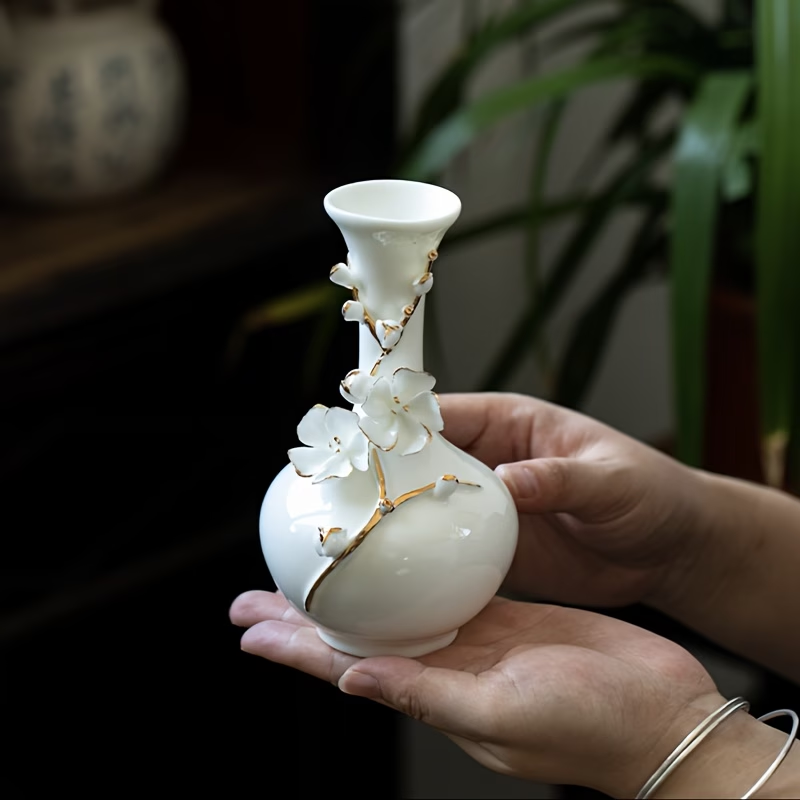 Wholesale gilded and carved ceramic vase
