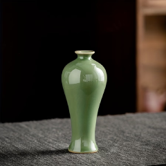 Wholesale Small Porcelain Vase with Glazed Color and Small Flowers