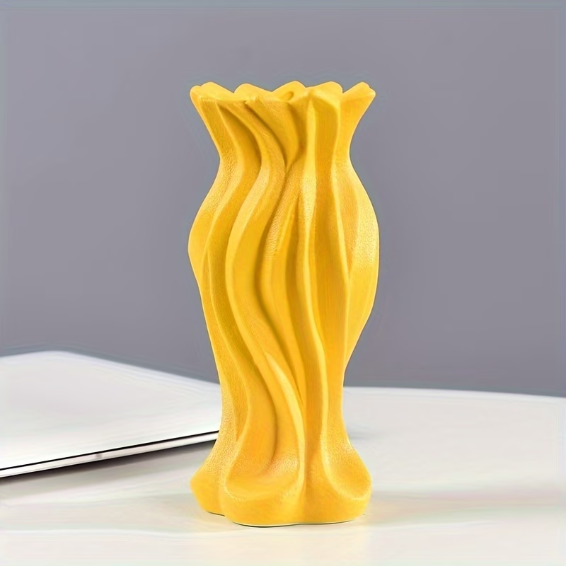 Wholesale Creative Wavy Twisted Light Luxury Ceramic Vase