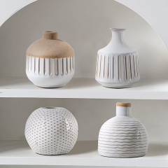 Wholesale Bohemian Minimalist Small Ceramic Vases