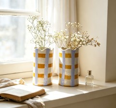 Wholesale Checkered Wavy Rim Ceramic Vase