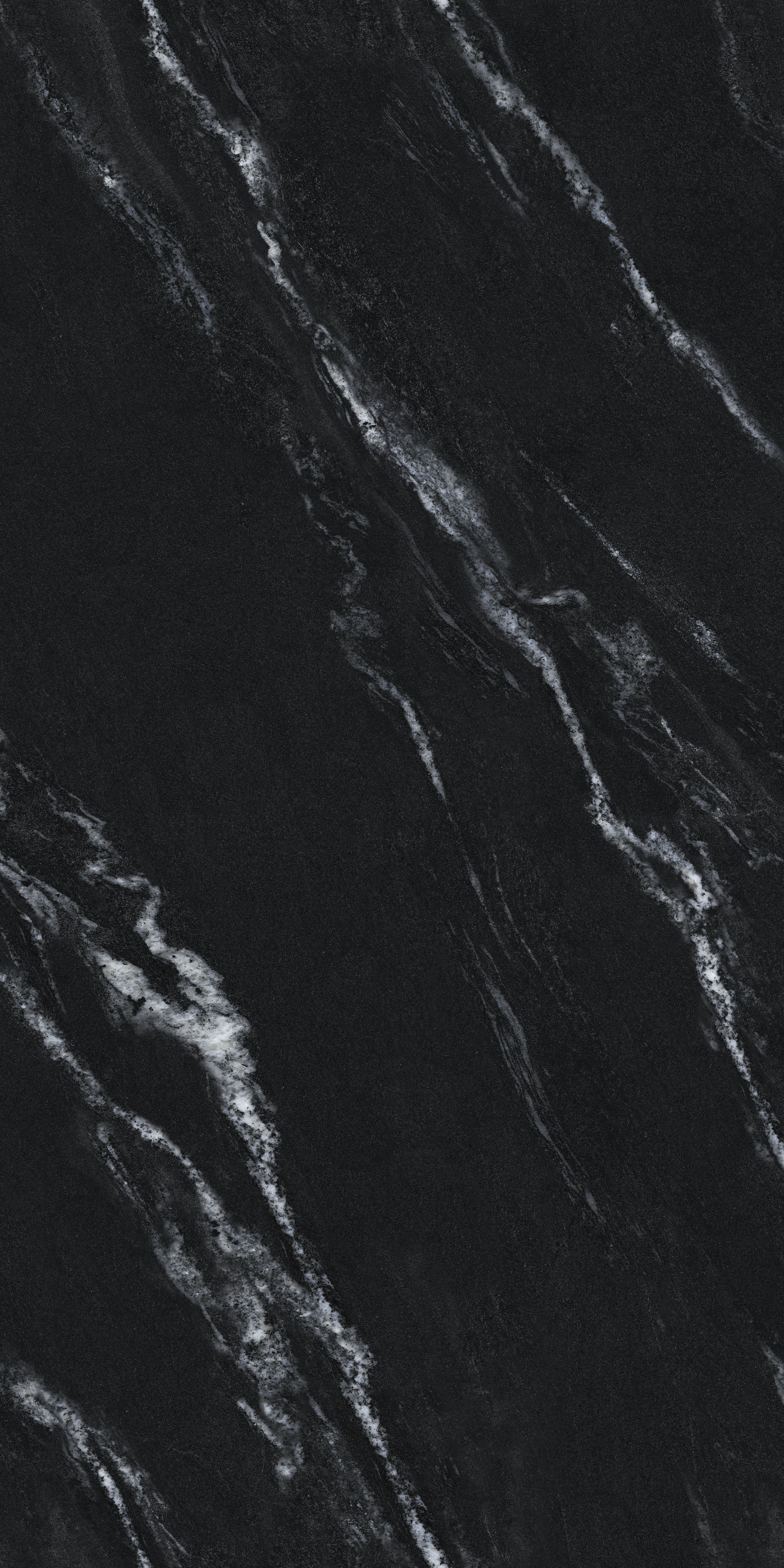 Phantom Moon Black