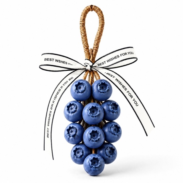 Savon Artisanal Suspendu en Grappe de Myrtilles, Savon de Bain Forme 3D Fruit pour Visage Mains Corps, Boucle en Rotin Séchage Rapide Anti-Fonte, Savon Parfumé Décoratif Cadeau Unique Noël Anniversaire Pendaison
