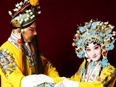 Debut of Peking Opera "Liyuan" – Your Exclusive Opera Costume & Makeup Experience