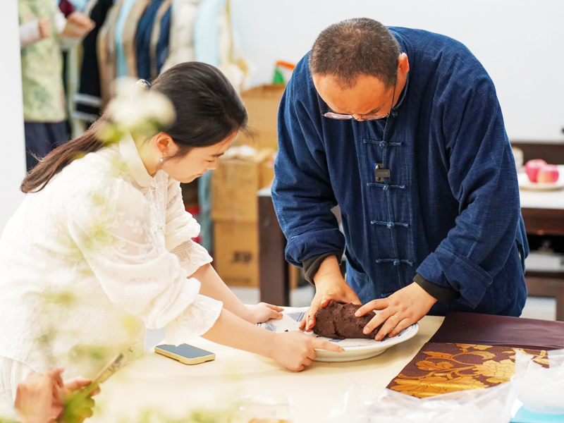 Chinese Incense Art: Traditional Handcrafted Stick Incense Experience