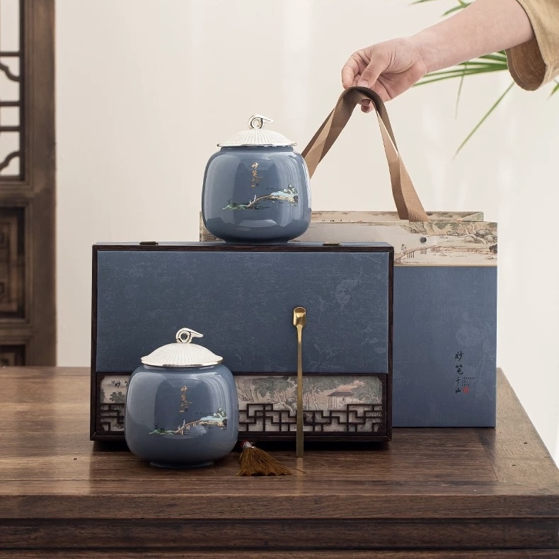 Authentic Jinjunmei Tea Gift Box - Premium Bud Black Tea from Wuyi Tongmuguan