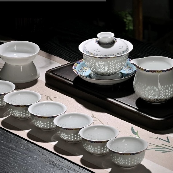 Jingdezhen Linglong Porcelain Three-Piece Gaiwan Set - Premium Kung Fu Tea Essentials