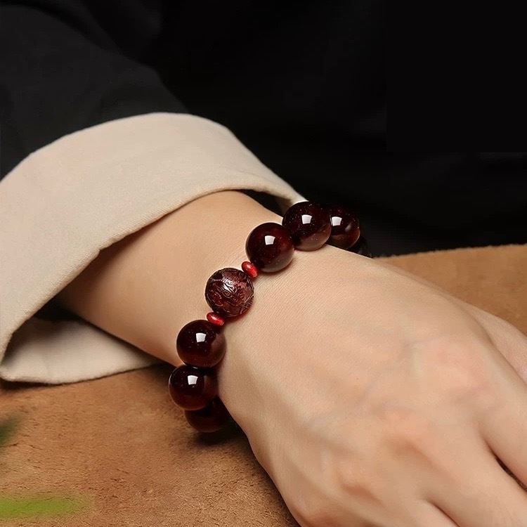 Natural Golden Vein Red Sandalwood Mala Bracelet