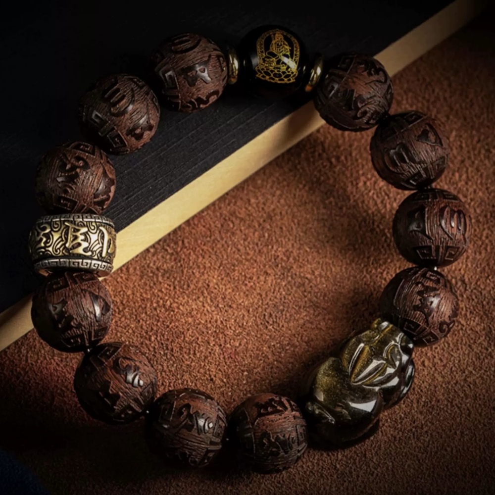Red Sandalwood Pixiu Bracelet for Men - Sandalwood Collectible Wrist Mala