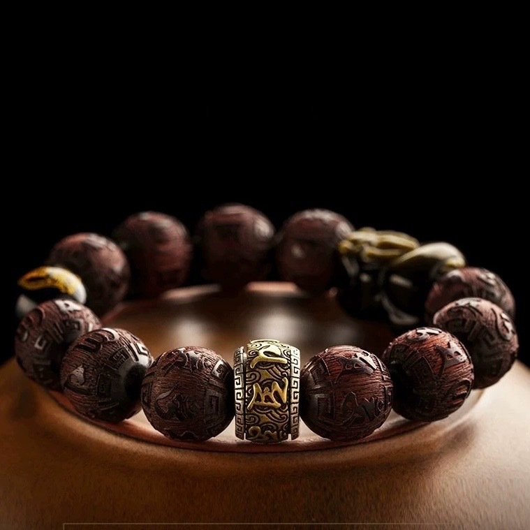 Red Sandalwood Pixiu Bracelet for Men - Sandalwood Collectible Wrist Mala
