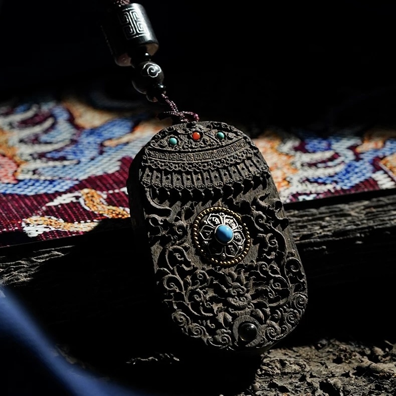 Agarwood Guanyin Pendant - Peace-Blessing Buddha Amulet