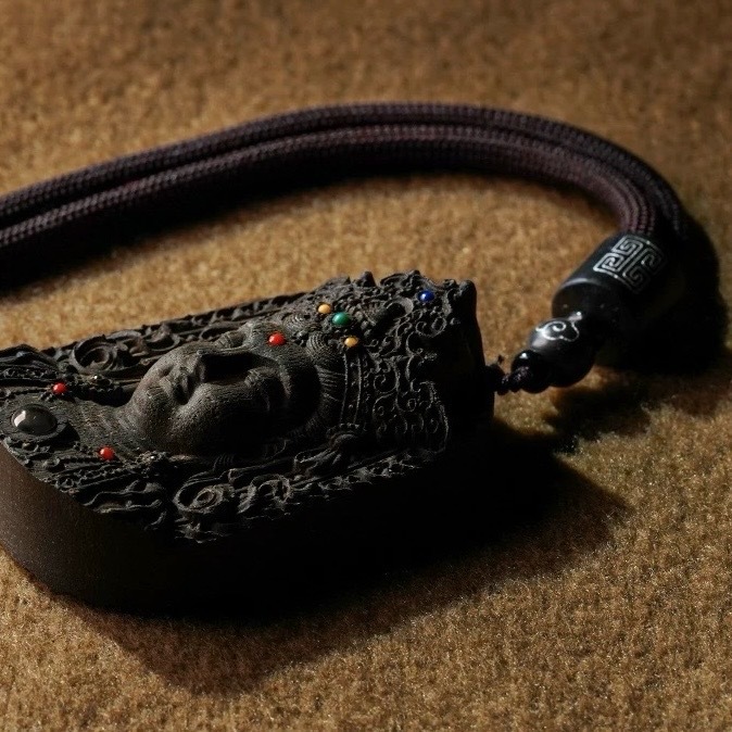 Agarwood Guanyin Pendant - Peace-Blessing Buddha Amulet