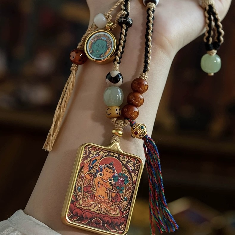 Tibet Hand-Painted Mahasthamaprapta Thangka Pendant (Supreme Lord of Great Power)