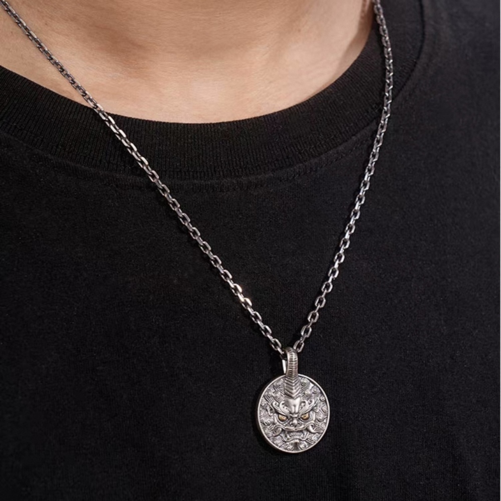 Retro Chinese-Style Silver Pixiu Necklace Pendant