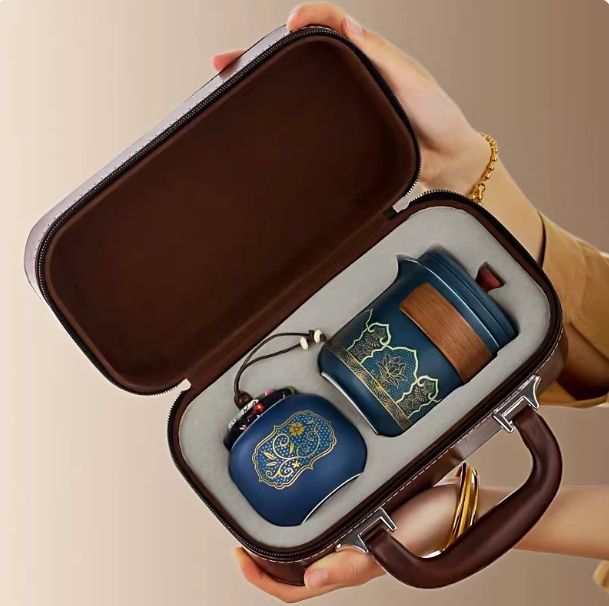 roduct Name: Portable Travel Tea Set (Ceramic Kyusu with Case)